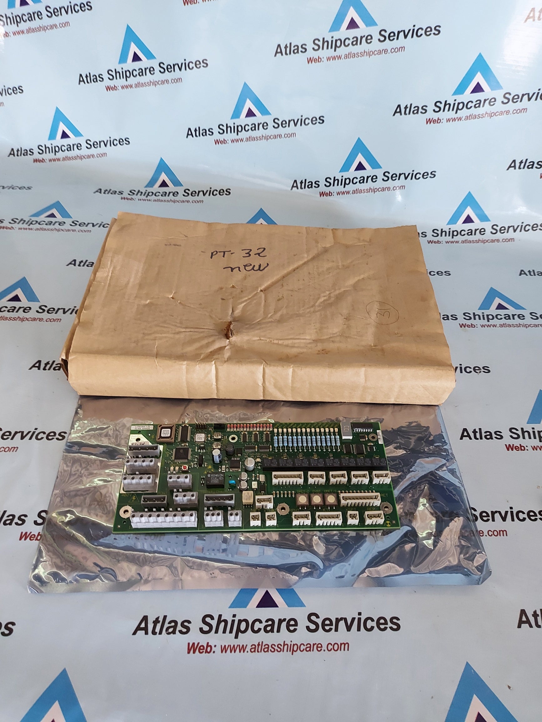 SCHINDLER LONDIME 1.Q 594439 ELEVATOR BOARD